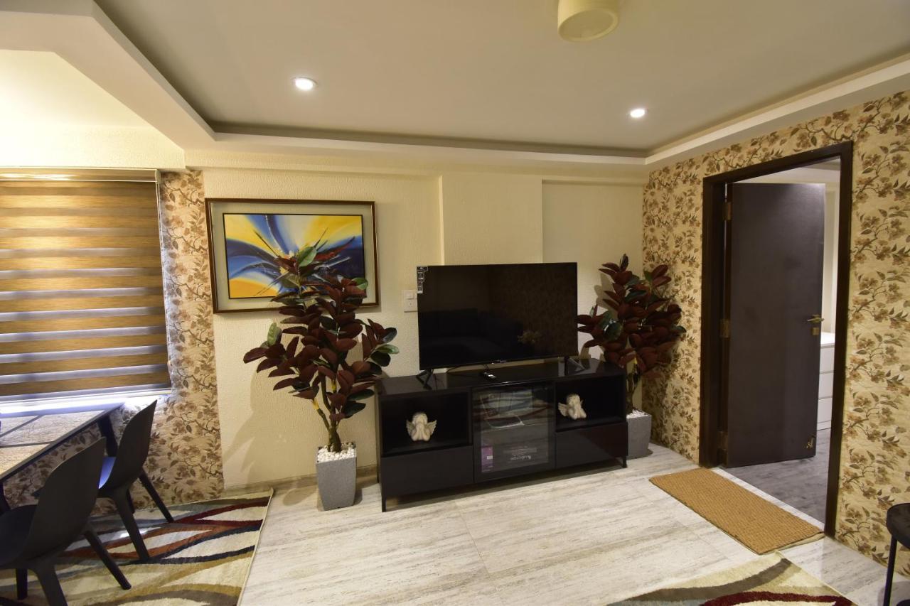 Sarkar Chambers * Mumbai (Bombay)